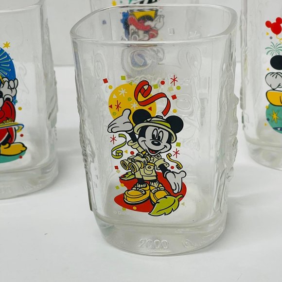 4 Glasses~ McDonalds Walt Disney World 2000 MAGIC KINGDOM ~ CELEBRATION~ - Picture 2 of 9